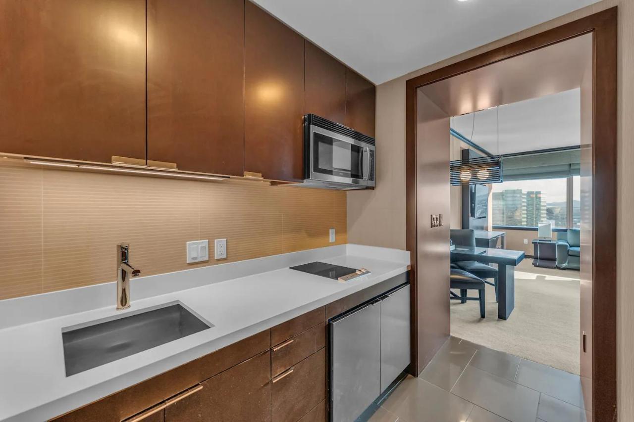 Gorgeous Suite Vdara 22Nd Flr - Pool View - Free Valet ลาสเวกัส ภายนอก รูปภาพ
